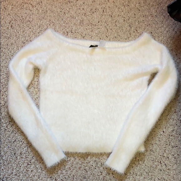 Fuzzy H&M off the shoulder sweater - Picture 3 of 6